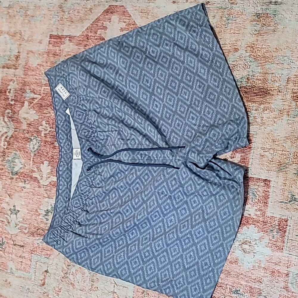 NWT men swim trunks